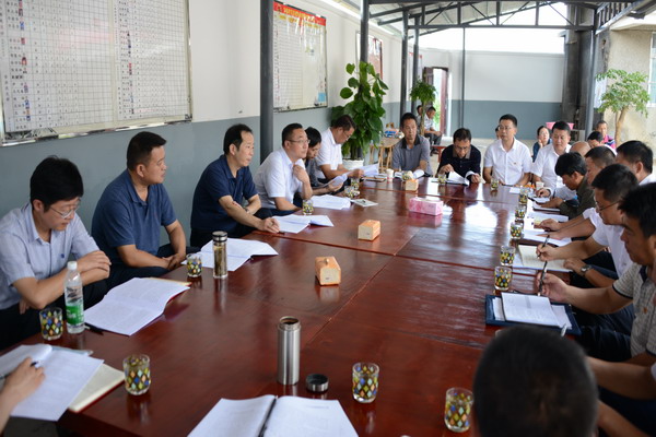 圖4與鄉、村干部座談交流-4.jpg 圖4與鄉、村干部座談交流-4.jpg