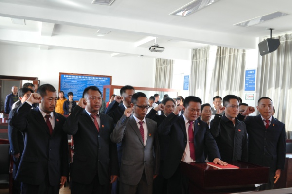 監察委副主任、委員集體宣誓.jpg 監察委副主任、委員集體宣誓.jpg