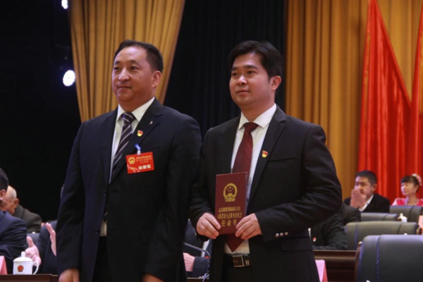 接受光榮使命.jpg 接受光榮使命.jpg