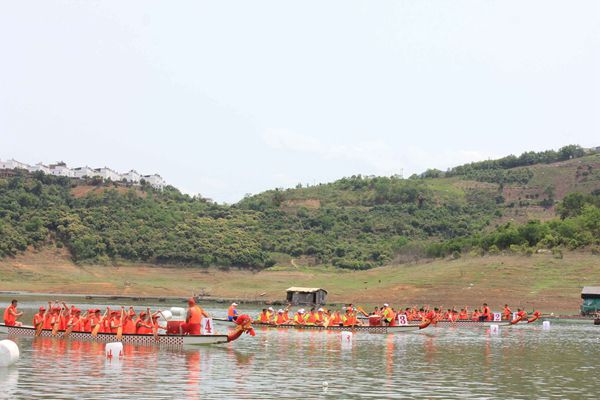 龍舟比賽_副本.jpg 龍舟比賽_副本.jpg