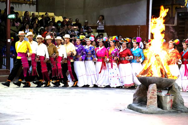 11、幸福生活_副本.jpg 11、幸福生活_副本.jpg