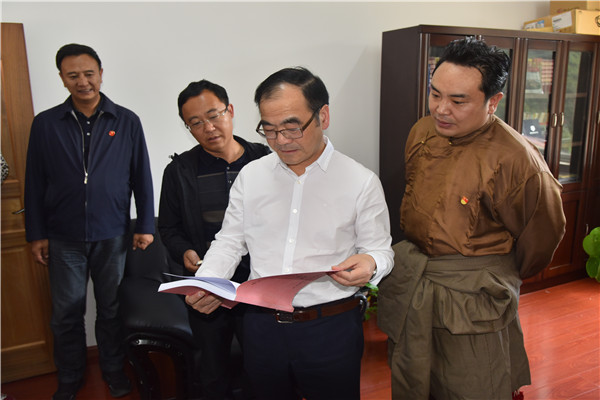 DSC_3835-.jpg DSC_3835-.jpg