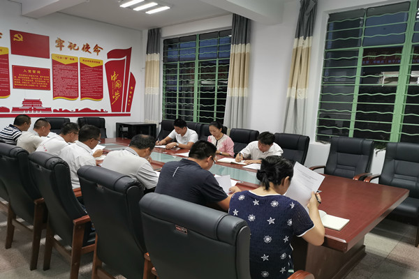 約談會現(xiàn)場_副本.jpg 約談會現(xiàn)場_副本.jpg