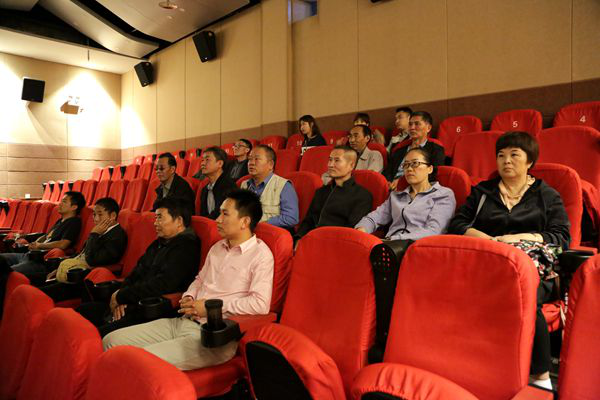 看電影1_副本.png 看電影1_副本.png