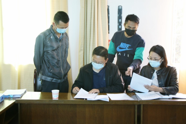 江城縣紀(jì)委監(jiān)委派駐縣財政局紀(jì)檢監(jiān)察組在縣民政局督查疫情防控和文明祭掃工作落實(shí)情況.jpg 江城縣紀(jì)委監(jiān)委派駐縣財政局紀(jì)檢監(jiān)察組在縣民政局督查疫情防控和文明祭掃工作落實(shí)情況.jpg